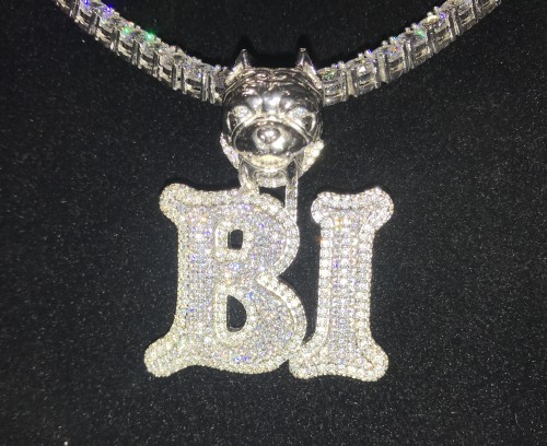 Mặt dây chuyền “BI” 
