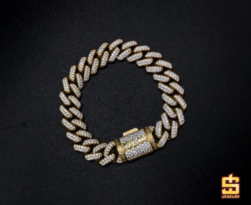 “Xelam” Cuban Dome Bracelet 13mm 