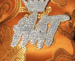 Mặt dây chuyền “HAT”
