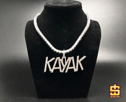 Mặt dây chuyền “KAYAK”