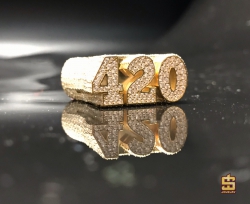 Nhẫn “NTD & 420”